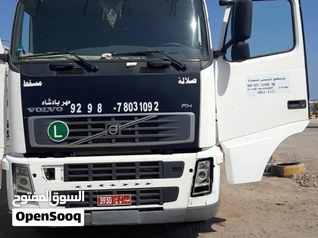 volvo  truk 2006 model new mulkya.new battery brighston tair .totally springs.very good condition.