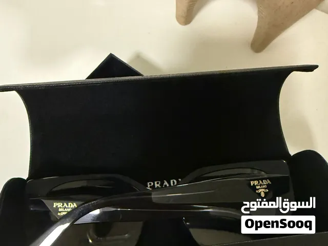 نظاره prada نسائيه أصليه لم تستخدم وبعدسات المصنع