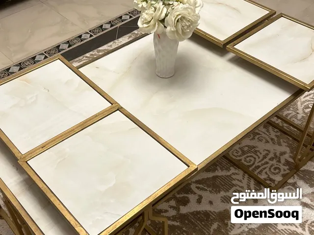 طاولات تقديم واستقبال مستعمله للبيع