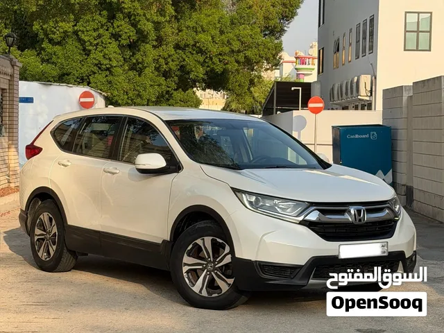 HONDA CRV 2018 WHITE - EXCELLENT CONDITION - WELL MAINTAINED - URGENT SALE