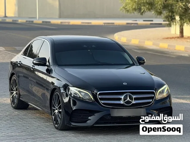 Mercedes E300 AMG 2019 اول مالك من الوكالة بحالة الوكالة تشييكات وسيرفس وكالة