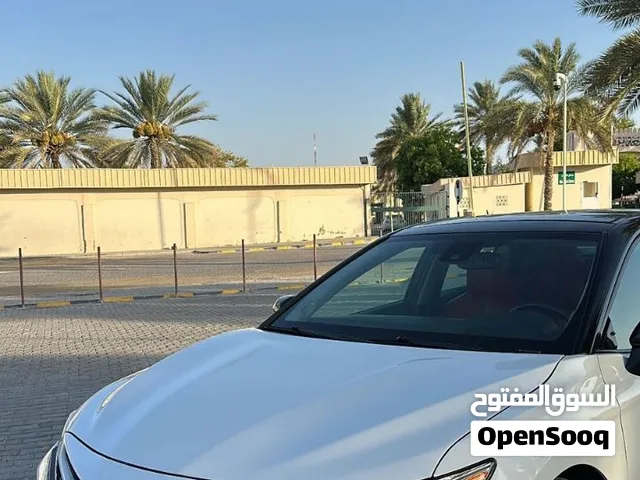 تويوتا كامري XSE موديل 2018