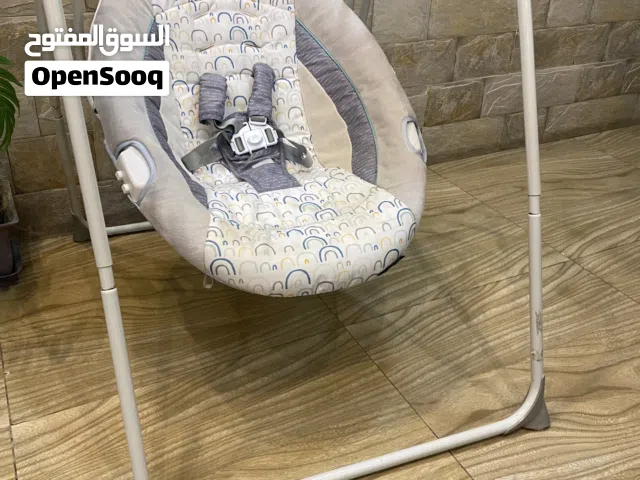 للبيع كرسي هزاز للاطفال من براند جونيور