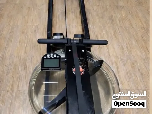 Water rowing machine