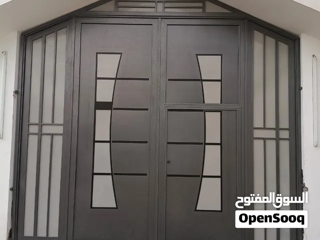 مكة - تصليح حديد وأبواب فوري تصميم ابواب ساين بوردز وشبكات فني لحام محترف في مكة - أسعار مناسبة