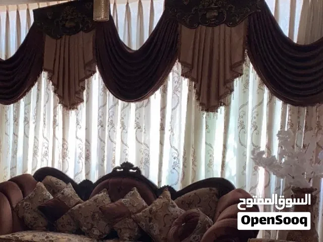 برادي صالون مع بحرات