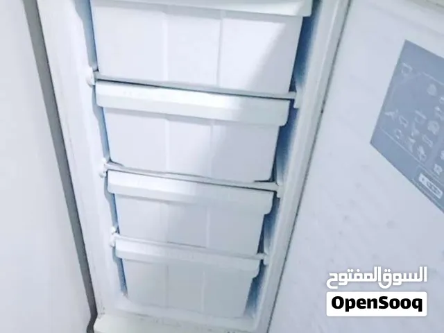 ديب فريزر ديفروست 4 درج عيب موتور مش بيقوم . معاه قاعدة لسهولة الحركة. نضيف. ملوش صوت .