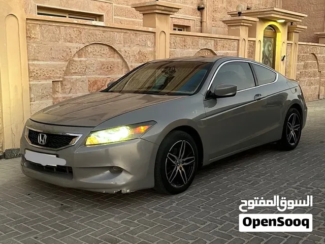 للبيع هوندا اكورد كوبيه 2008