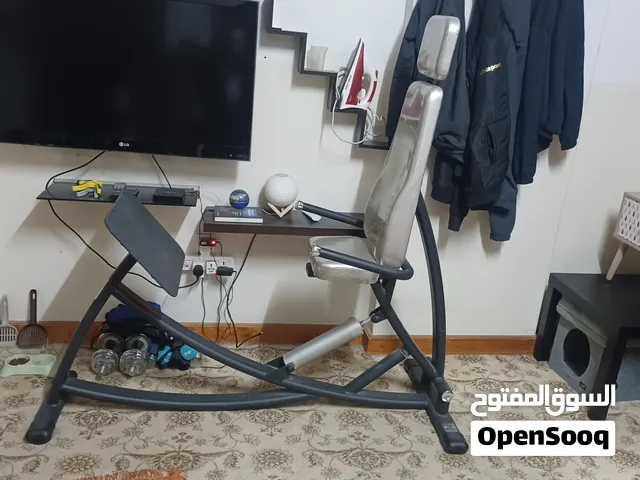 جهاز تمرين لعضلات الظهر والارجل