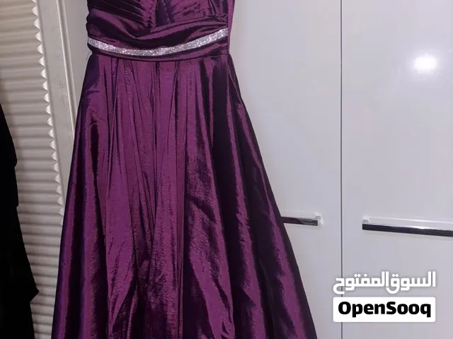 فستان للبيع 200 درهم مقاس XL قابل للتفاوض