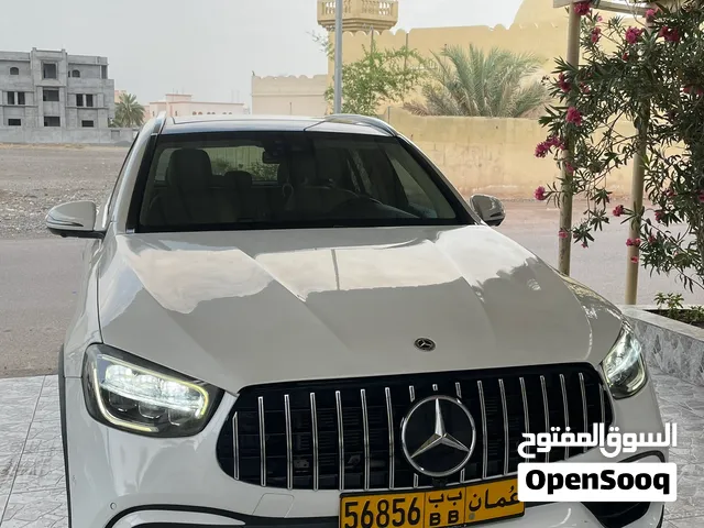 مرسيدس glc 300 2022 بحالة الوكالة