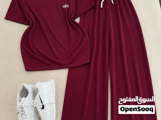 سوت نسائي قطعتين
