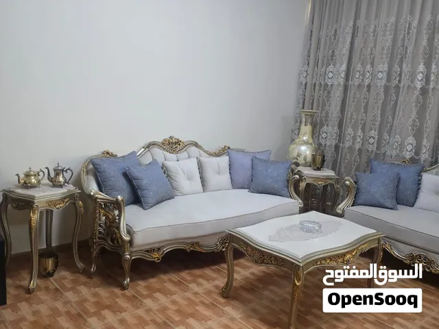 طقم كنب جديد سعرو 4000 موجود بالعين الصناعية