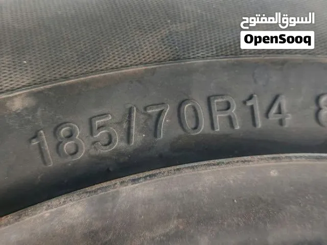 تاير مع حديد 14و15ورنج المنيو16 وتساب فقط