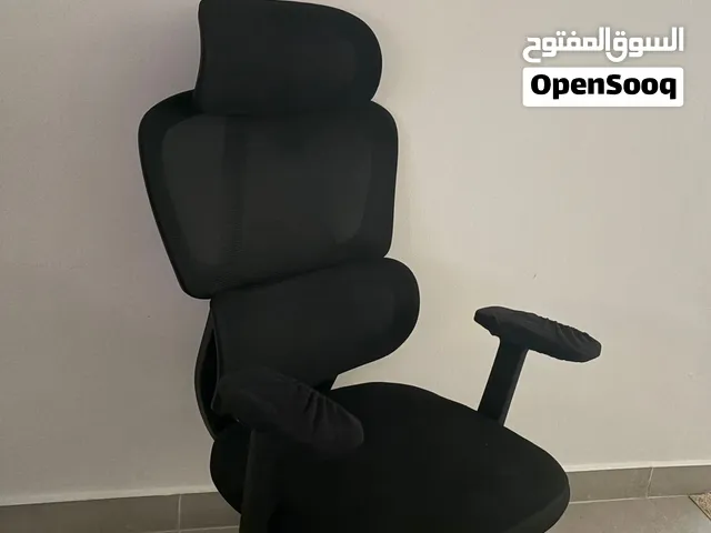 كرسي مكتب/قيمنق أسود للبيع