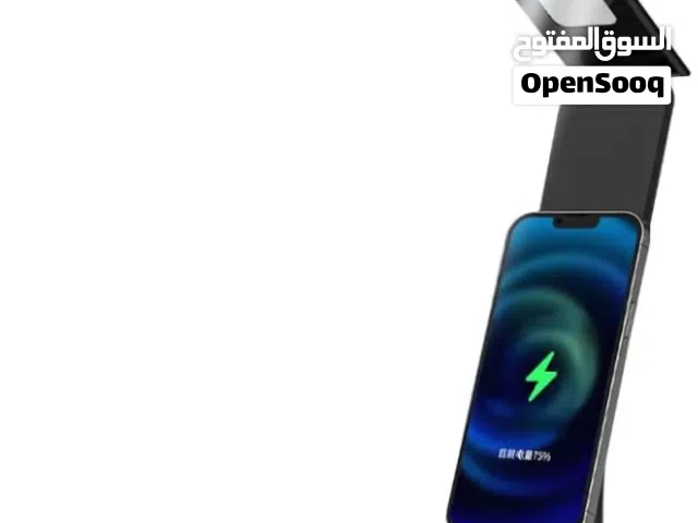 مصباح منضدي (تيبل لامب) مع ساعة و شاحن لاسلكي للنقال
