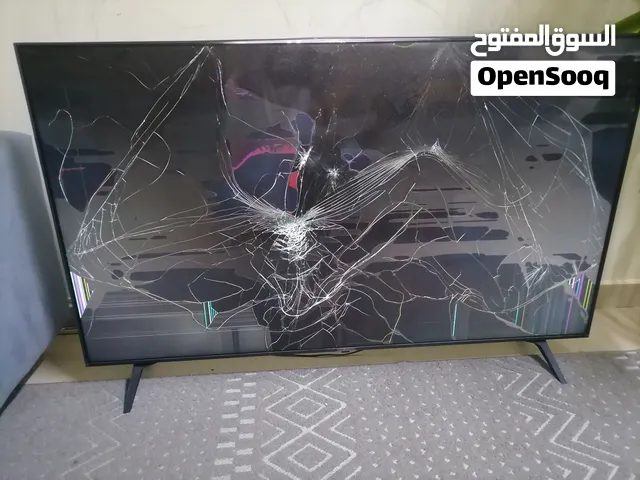 LG TV 65 smart 4k UHD with broken screen for 40 RO