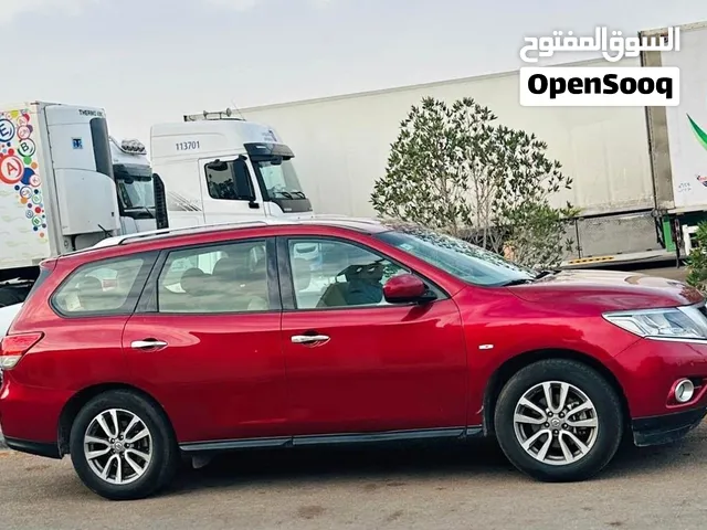 Nissan Pathfinder 2015 excellent condition 7seater
