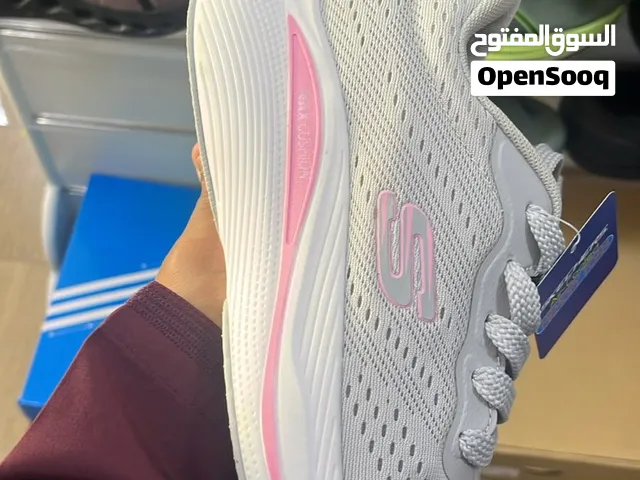 احذيه نسائيه للطلعات او المشي