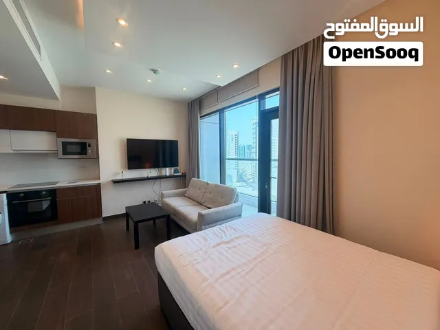 للايجار استديو واسع و فخم ومفروش في برج راقي في الجفير