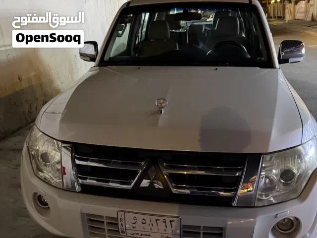 تويوتا باجيرو 2012