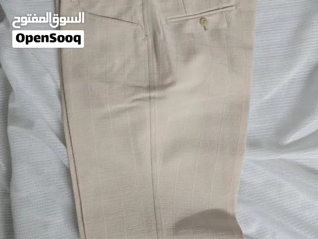 پانتۆڵم هەیە بۆ فرۆشتن لە خوارەوە تەماسیدەکەیم داناوە