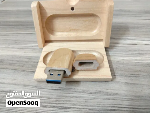 فلاشة خشبية فاخرة 32 جيجا USB 3.0 هدية مميزة  حقيقي ومفحوص علبة خشبية مميزة بمغناطيس