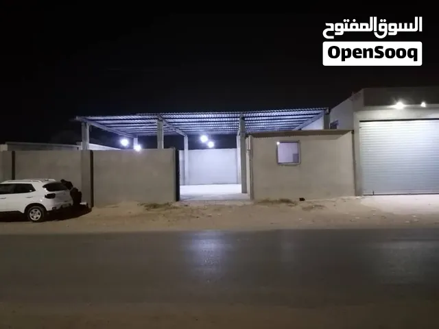 ورشة او مخزن للايجار 180متر تقريبا
