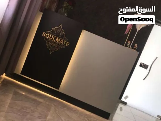 كاونتر استقبال ريسبشن مع لوغو من تصميمك من المصنع بافضل سعر