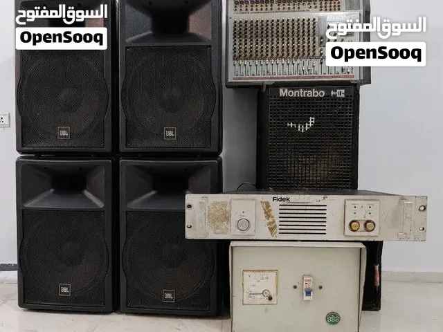 للبيع ميكسر فونيك وباور فيديك واستبليزر واربع سماعات JBL وسماعتين مونتاربو