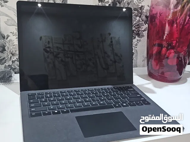 Microsoft Surface laptop core i7 16GB 512GB