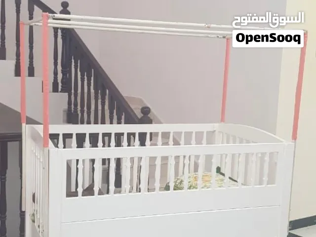 للبيع سرير اطفال
