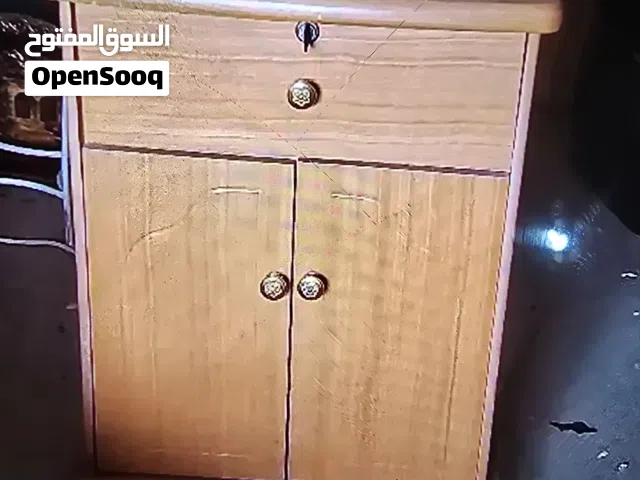خزانة متوسطه حجم