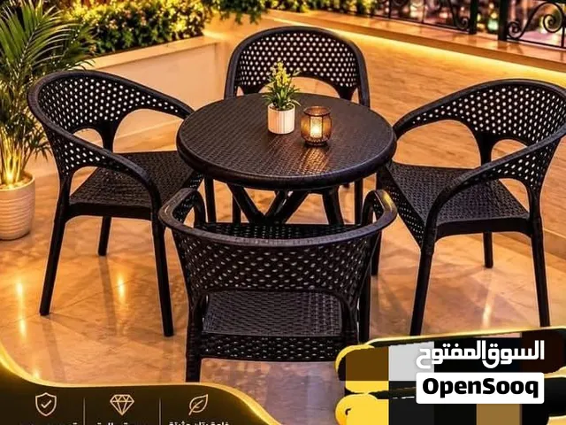 طقم سكر اسود بترابيزة مدورة