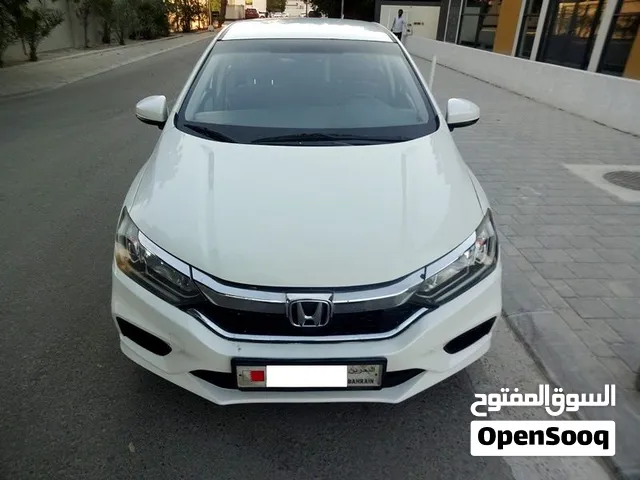 Honda City 2018 White 1.5 L Well Mainatained Urgent Sale