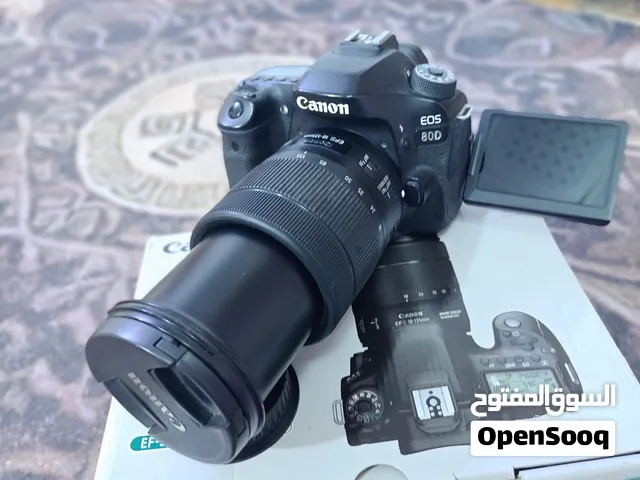 كانون 80D كامل ملحقات اقرو الوصف بالداخل