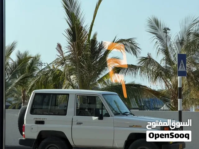 لاندكروزر ربع موديل 2003