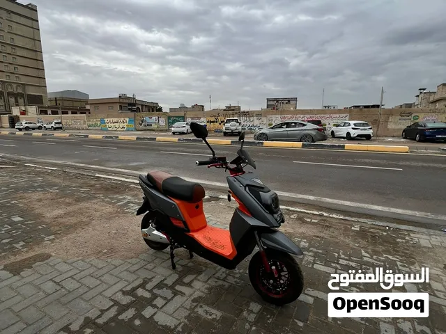 دراجه شحن نوعية ممتازه وبسعر خيالي ب 550 الف بس سرعه جيداً جداً وتمشي بالسحنه الوحده اكثر من 40 كيلو