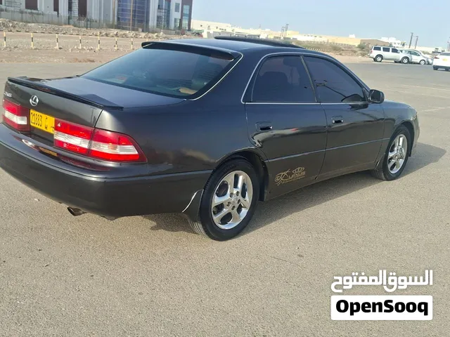 لكزس موديل 2000 قمة نظافه للبيع