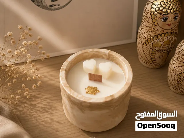 قالب مصنوع يدويا و شمعه مصنوعه يدويا من واكس طبيعي و معطر