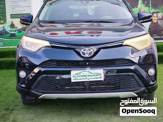 تويوتا كامري بلاتينيوم موديل 2018 بلاتينيوم  بالون الأزرق وارد أمريكا السيارة مسرفسة بالكامل وجاهزة