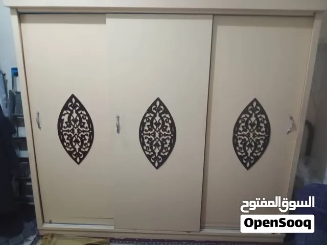 غرفة نوم شبه جديد ولامره قدتفكفكت