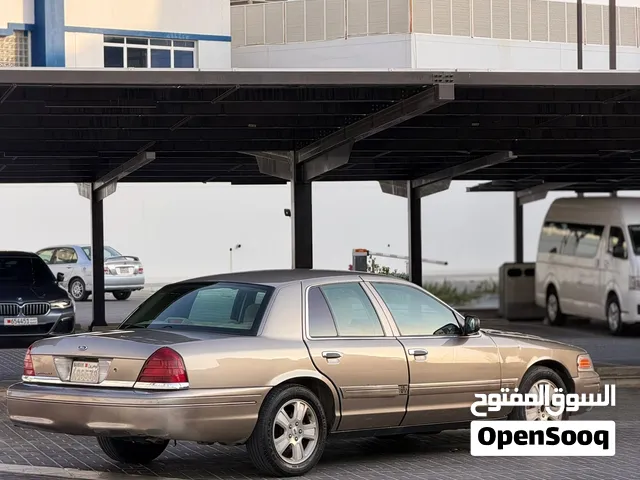 للبيع فورد فكتوريا 2004 LX