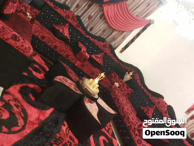 طقم كورنر شبه جديد كامل مع السجاده والبرادي