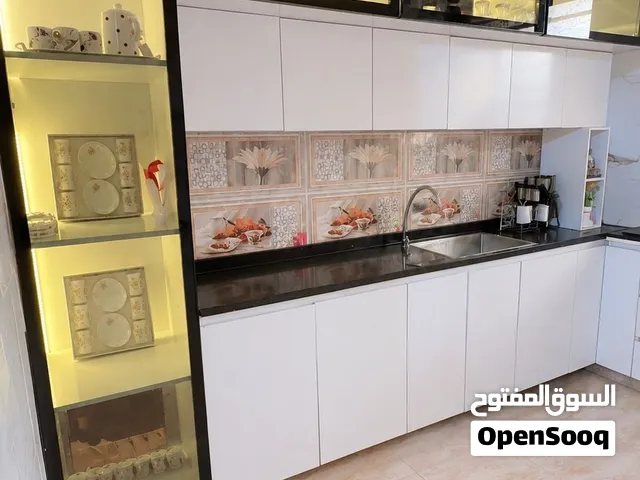 مستعجل عليهن