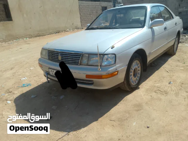 كراون بطه للبيع سيارة نضيفه كهربائيات وكير ومكينه فولل على الفحص  كفاله من الدعمه والاصوليات