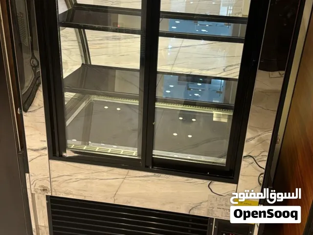 ثلاجة عرض صغيرة  وثلاجة حلويات