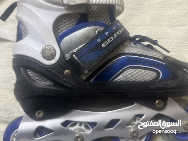 سكيت بحال الوكالة حقيبة المنتج تحتوي على: ( سكيت وملحقاته).
