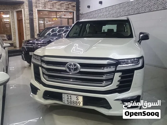 تويوتا  لاندكرورز    موديل2023   فئة VXR  ...........