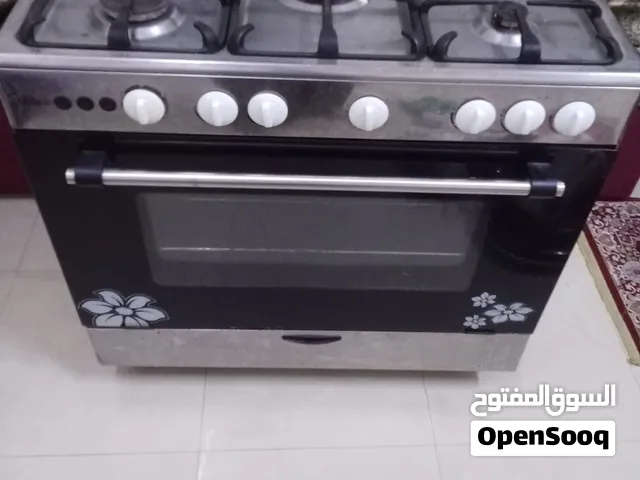 فرن مستعمل نظيف